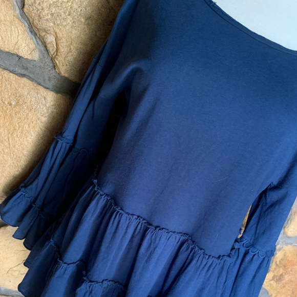 EUC Hannah Blue Knit Top with Ruffle - Size Medium - Picture 14 of 16